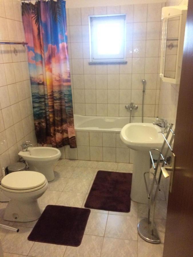 Apartments Esad Kornić Dış mekan fotoğraf